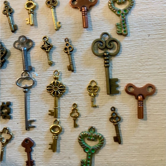 22 key charm drops - Picture 2 of 4
